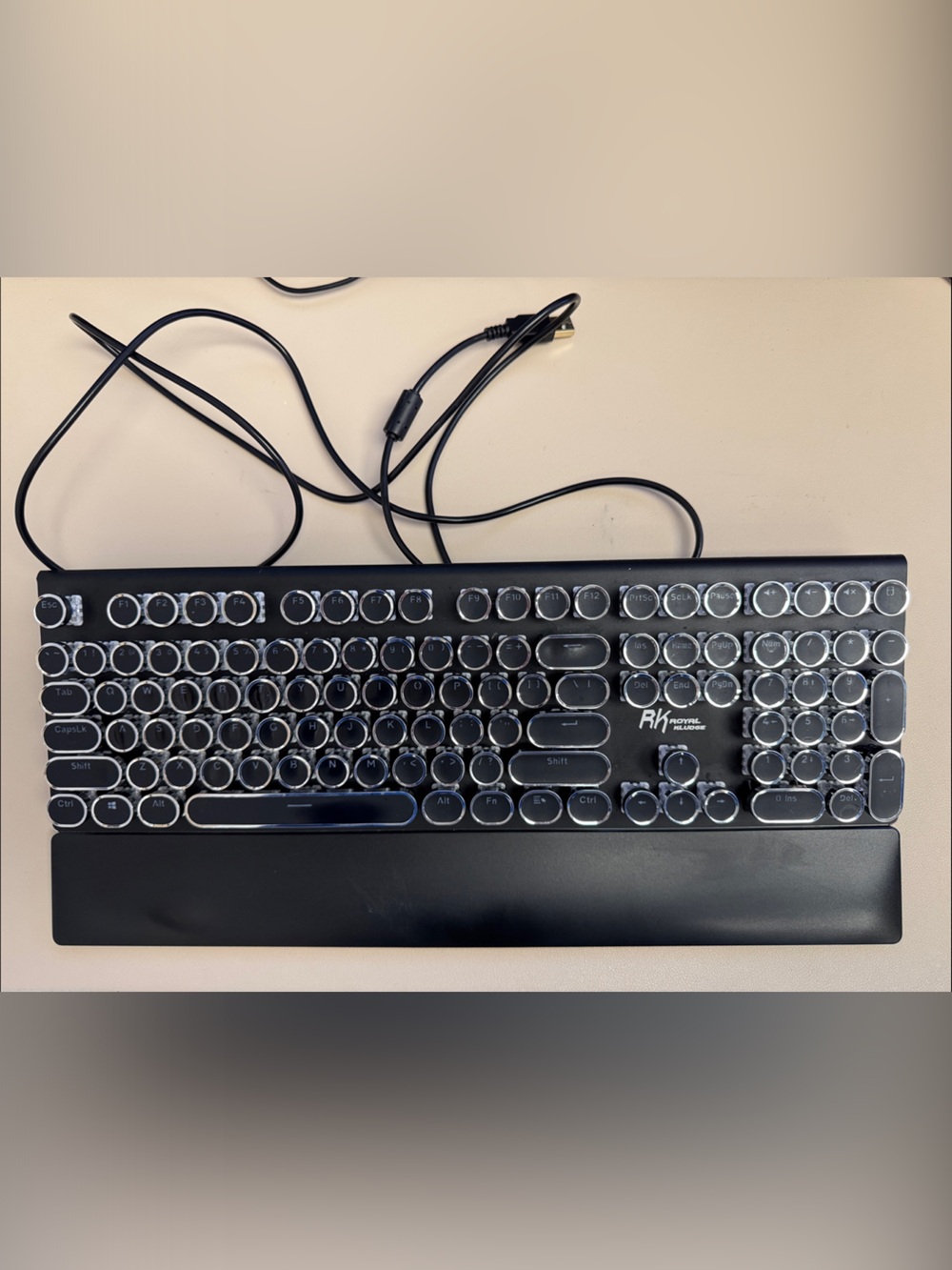 Retro Round-Key Wired Mechanical Keyboard with Wrist Rest - Black